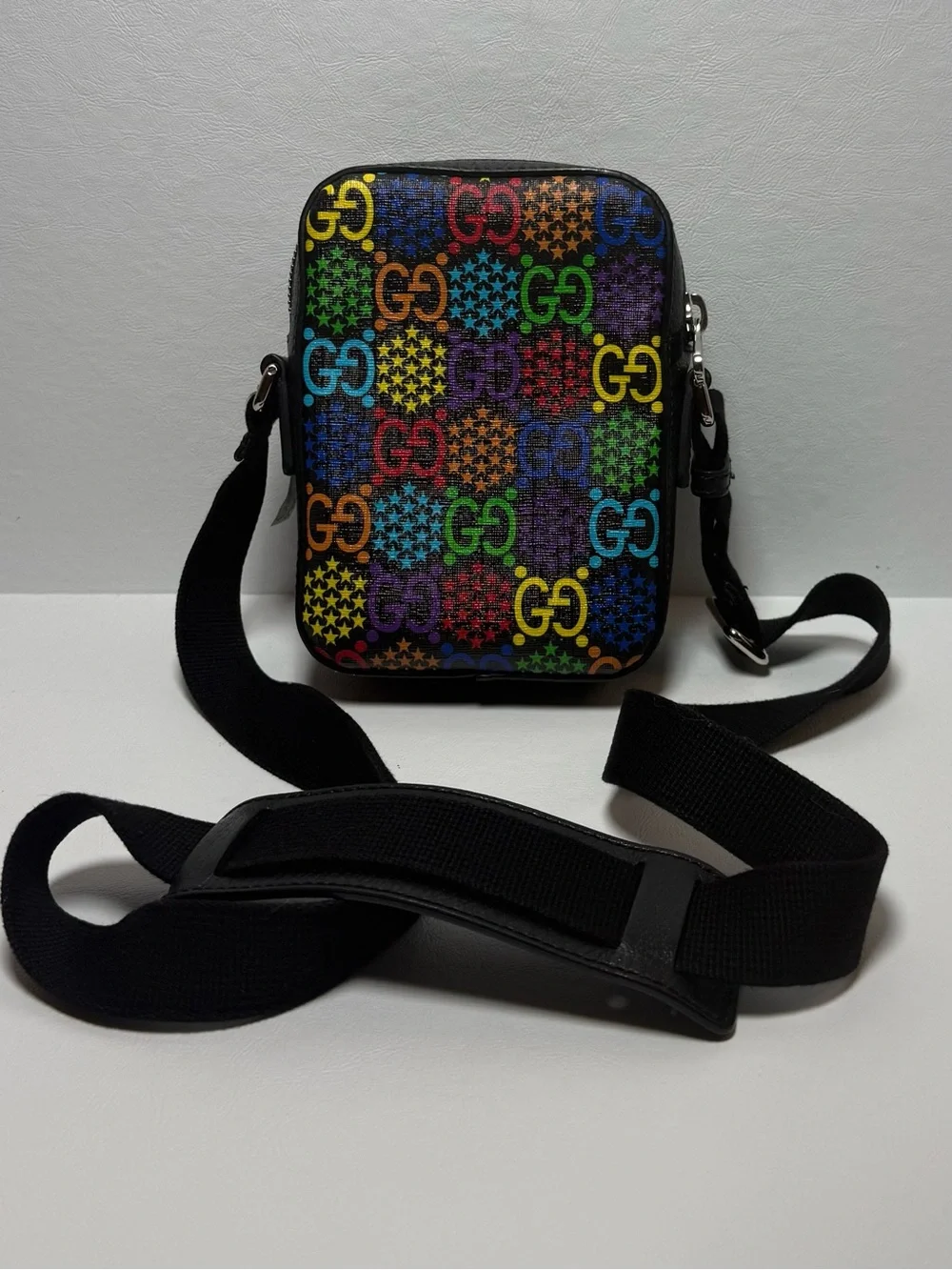 New Gucci GG Limited Edition Psychedelic Messenger Bag